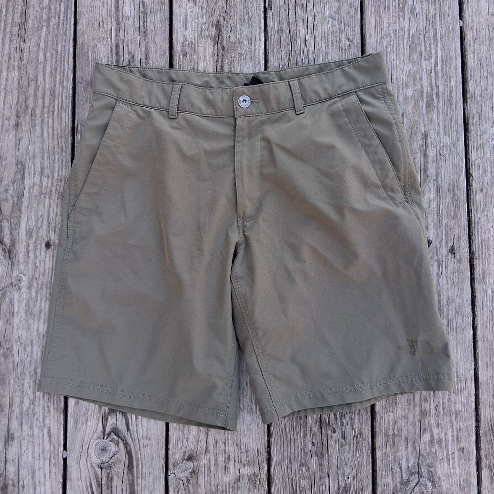 The North Face Men’s Olive Green Performance Shorts Size 32